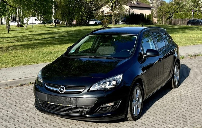 Opel Astra cena 38900 przebieg: 129999, rok produkcji 2015 z Pruchnik małe 781